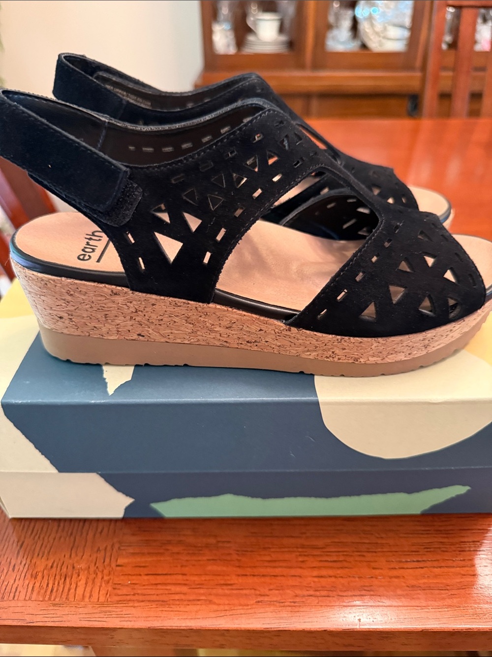 Earth Black Cork Wedge Sandals Women Size 6 - Picture 9 of 13